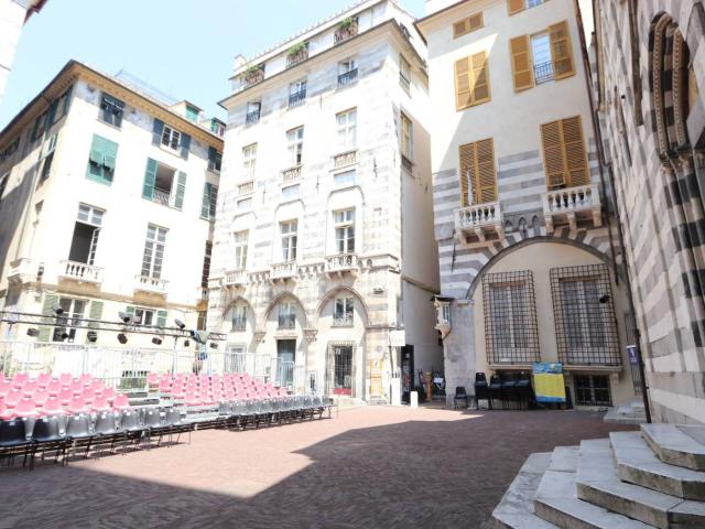 Appartamento in affitto a Centro Est, Serra Riccò