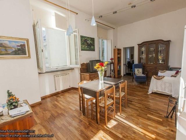 Appartamento in affitto a Maddalena, Genova