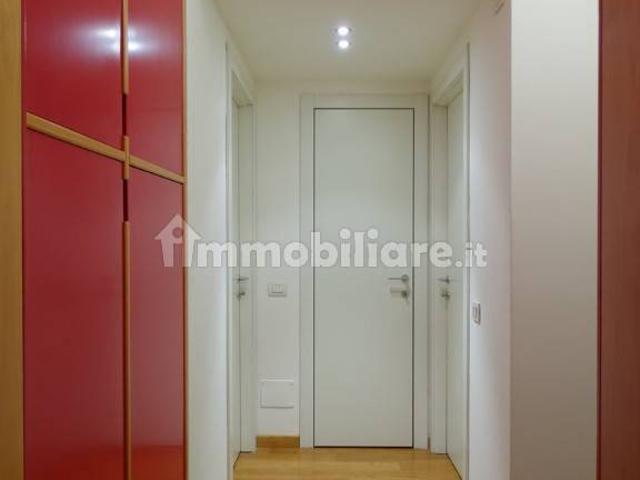 Appartamento in affitto a Rovagnasco, Segrate