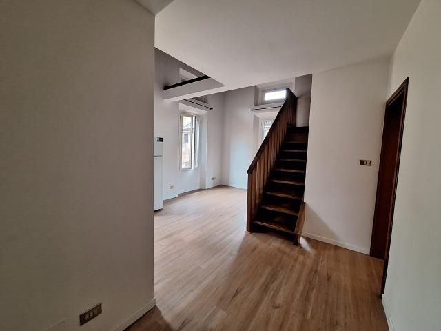 Appartamento in affitto a Santo Stefano, Bologna