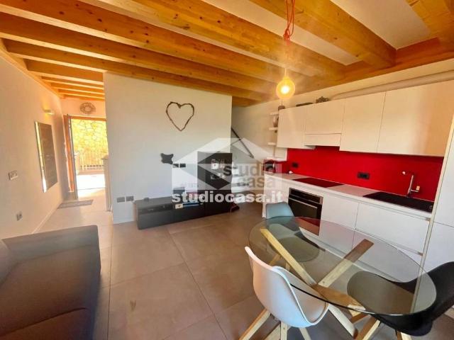 Appartamento in affitto a Comunità della Vallagarina, Borgo Sacco