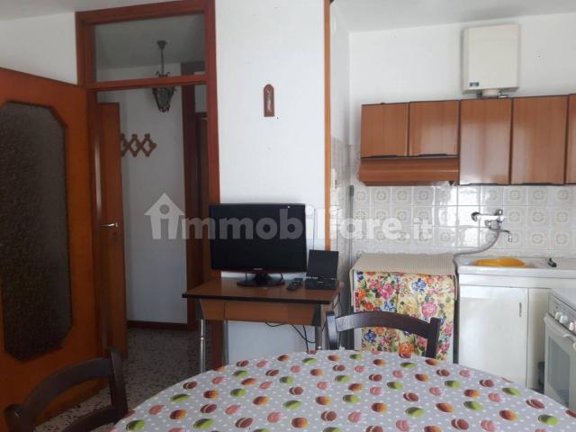 Appartamento in affitto a Esino Lario, Lombardia