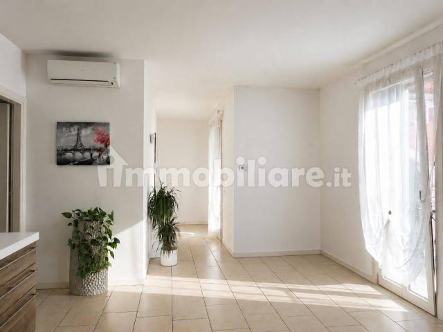 Appartamento in affitto a Alte Ceccato, Montecchio Maggiore