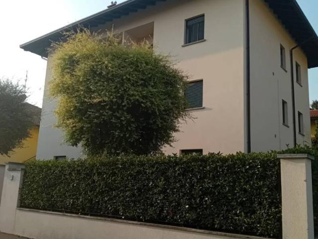 Appartamento in affitto a Dorotina, Mozzo