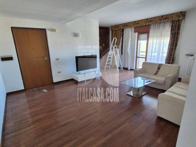Appartamento in affitto a Calabria, Reggio Calabria