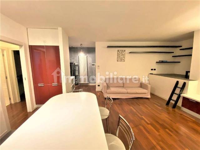 Appartamento in affitto a Pescarenico, Lecco