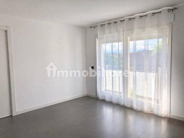 Appartamento in affitto a Cantù, Como