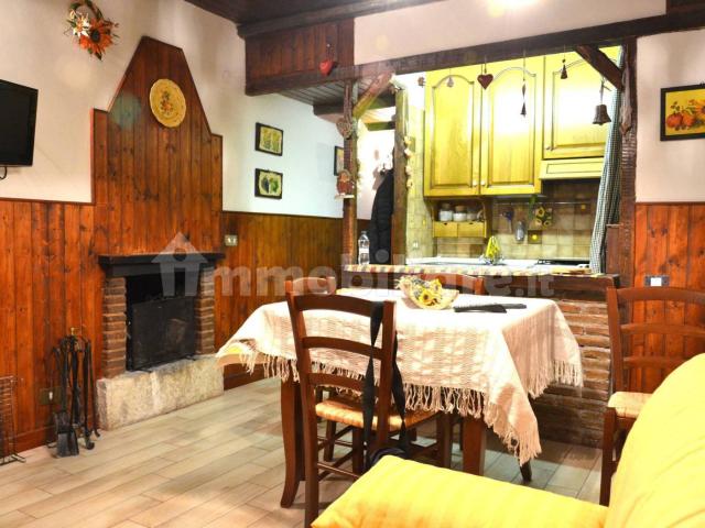 Appartamento in affitto a Castelvecchio, Marche