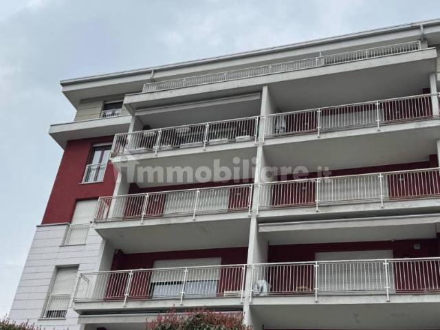 Appartamento in affitto a Casetta, Como