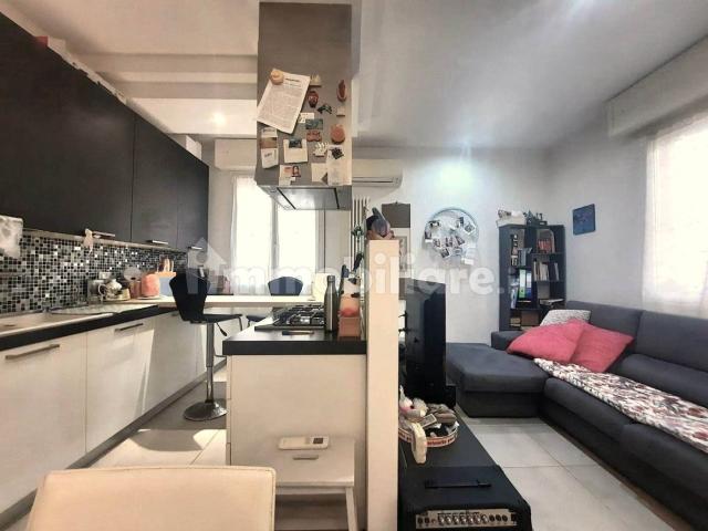 Appartamento in affitto a Centro Direzionale, Prato