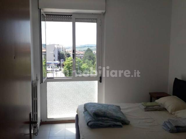 Appartamento in affitto a Brecce Bianche, Marche