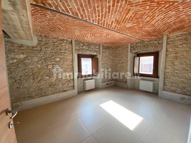 Appartamento in affitto a Torille, Verres