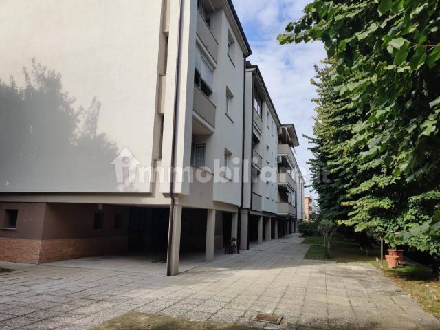 Appartamento in affitto a Buon Pastore-Sant'Agnese-San Damaso, Modena