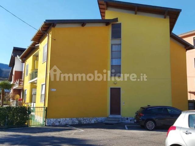 Appartamento in affitto a Villaggio Bensi, Lavena Ponte Tresa