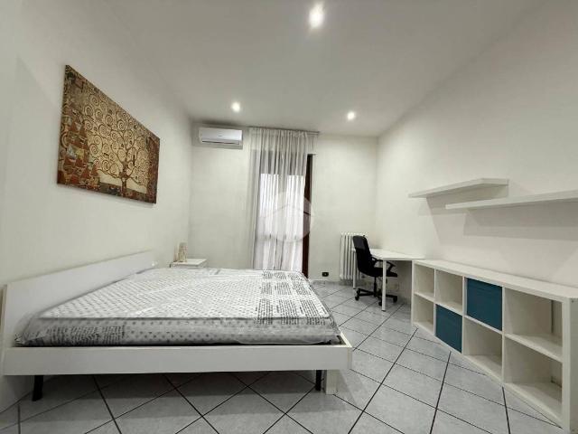 Appartamento in affitto a Municipio Roma IX, Roma Capitale