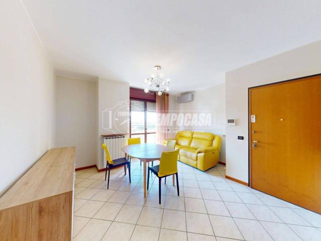 Appartamento in affitto a Municipio 9, Milano