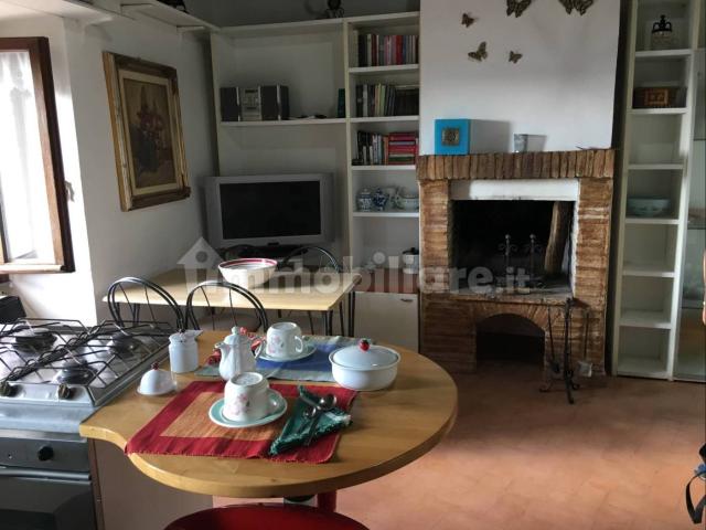 Appartamento in affitto a Stroncone, Umbria