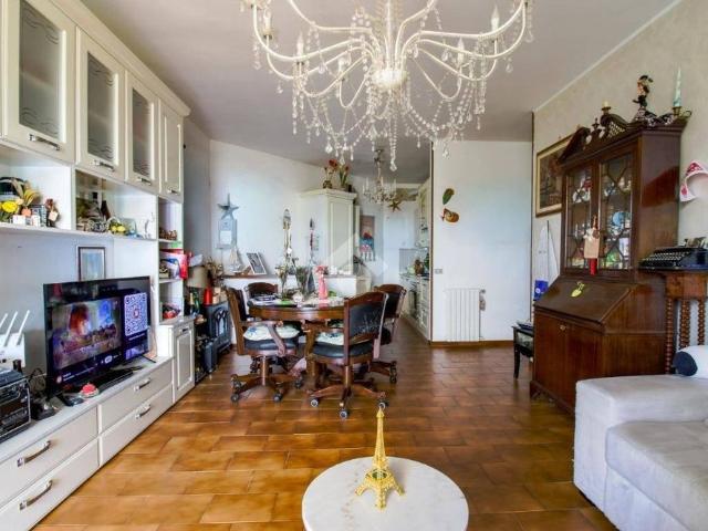 Appartamento in affitto a Comunità Montana Parco Alto Garda bresciano, Gardone Riviera
