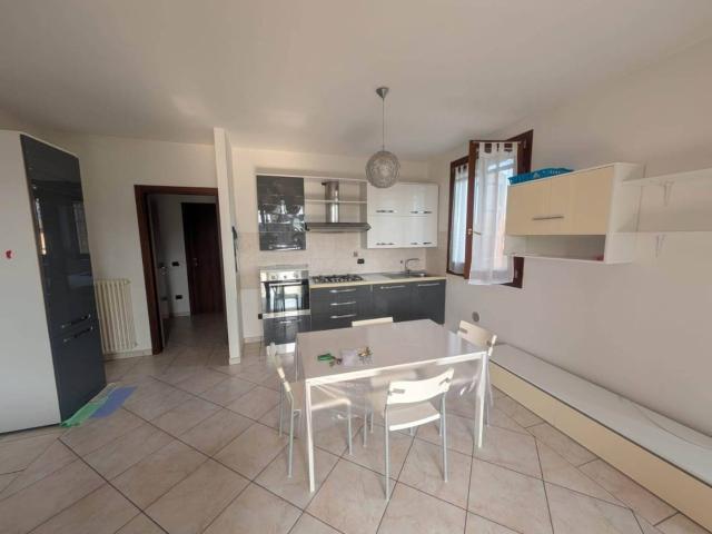 Appartamento in affitto a Il Borgo, Carpi