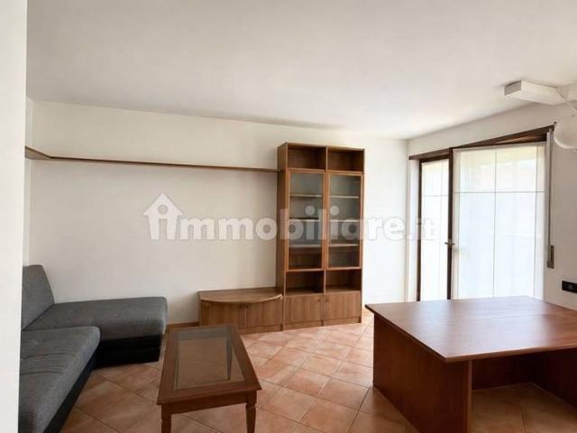Appartamento in affitto a Comunità della Vallagarina, Borgo Sacco