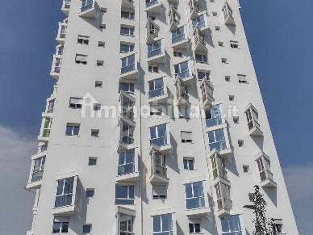 Appartamento in affitto a Municipio 9, Milano