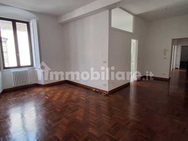 Appartamento in affitto a Comunità Montana Parco Alto Garda bresciano, Salò