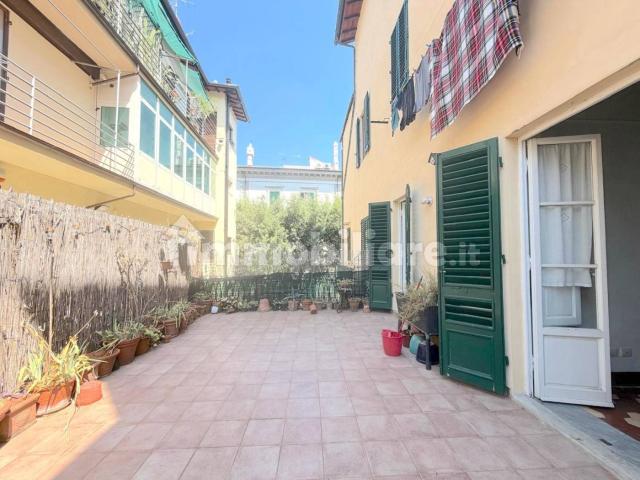 Appartamento in affitto a Quartiere 3, Firenze