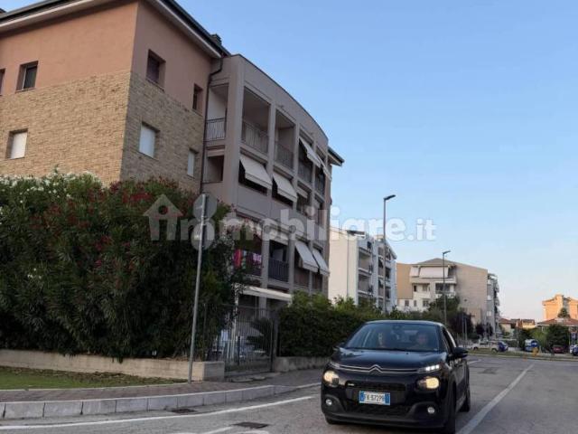 Appartamento in affitto a Unione dei Comuni della Val Vibrata, Tortoreto