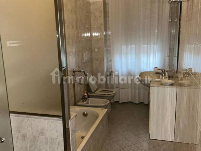 Appartamento in affitto a Infrangibile, Piacenza