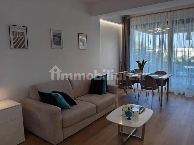 Appartamento in affitto a Centro, Marche