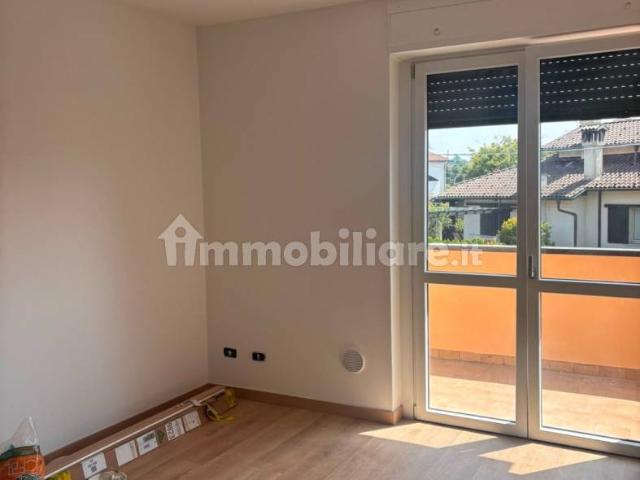 Appartamento in affitto a Bardello, Lombardia