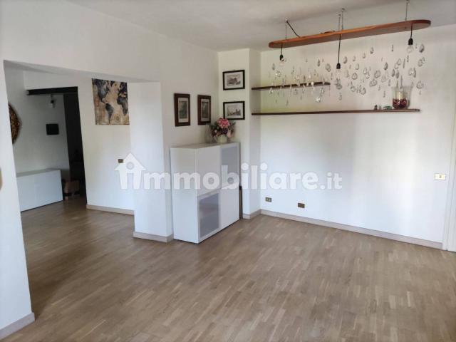 Appartamento in affitto a Biumo Superiore, Varese