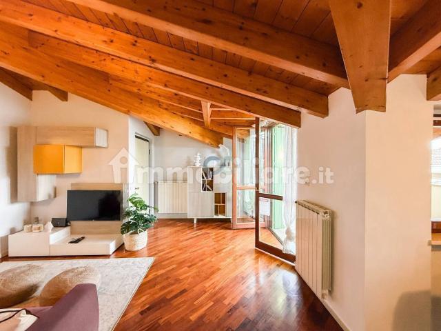 Appartamento in affitto a San Pietro, Desenzano Del Garda
