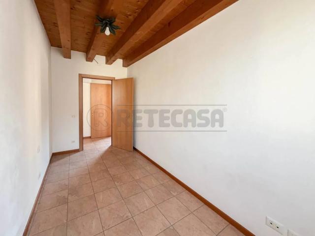 Appartamento in affitto a Castegnini, Sovizzo