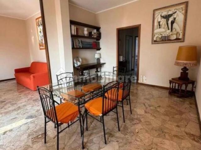 Appartamento in affitto a Comabbio, Lombardia