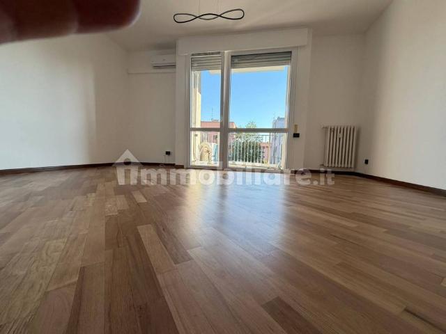 Appartamento in affitto a Trenno, Milano