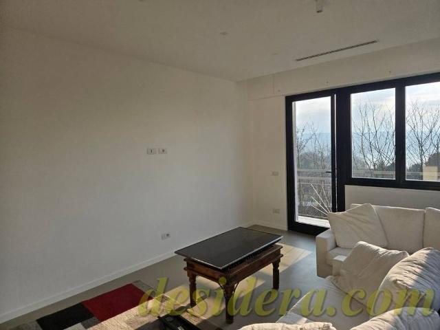 Appartamento in affitto a Sesto Calende, Lombardia