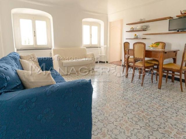 Appartamento in affitto a Vesima, Genova