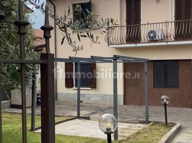 Appartamento in affitto a Moniga Del Garda, Lombardia