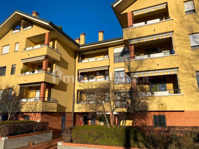 Appartamento in affitto a Valleambrosia, Rozzano