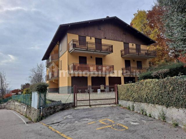 Appartamento in affitto a Comunità Montana della Valle Brembana, Costa Di Serina