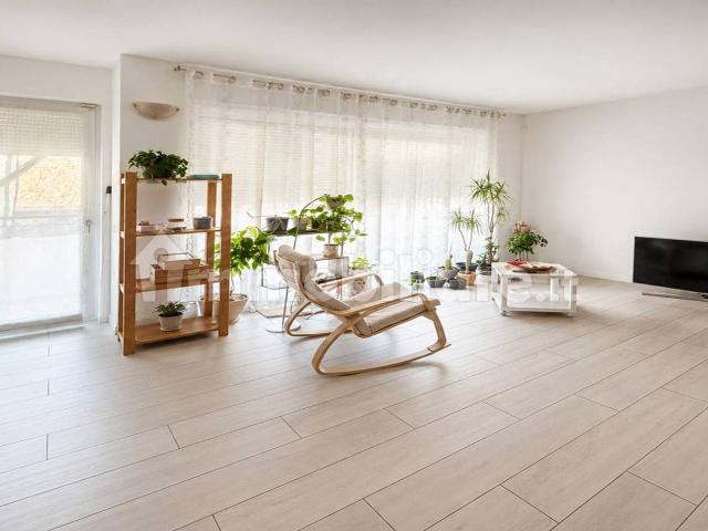 Appartamento in affitto a Volta-Prealpi, Saronno