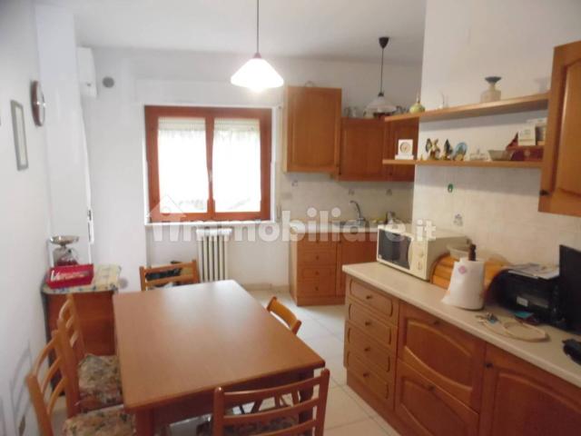 Appartamento in affitto a Mare, Marche
