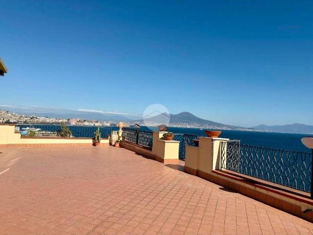 Appartamento in affitto a Municipalità 1, Campania