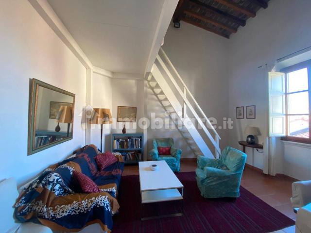 Appartamento in affitto a Palazzo Del Pero, Toscana