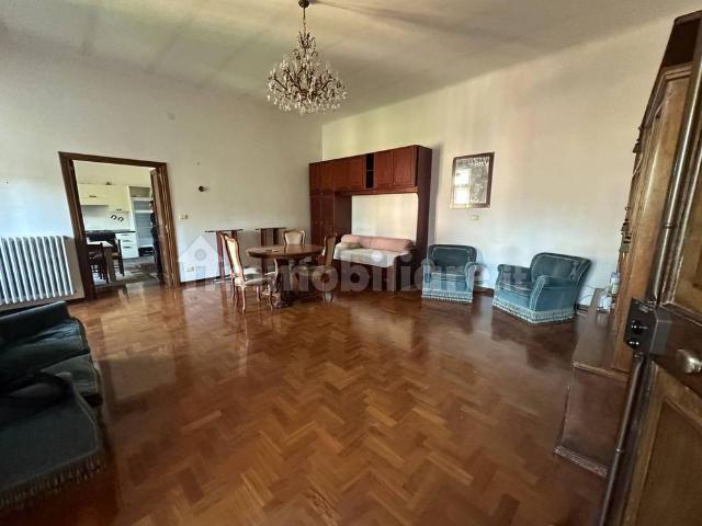 Appartamento in affitto a Regina Pacis, Rieti
