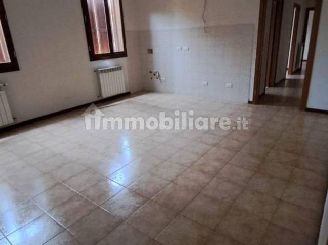 Appartamento in affitto a Unione dei comuni del Sorbara, Ravarino