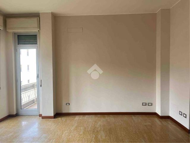 Appartamento in affitto a Zona Centro, Brescia