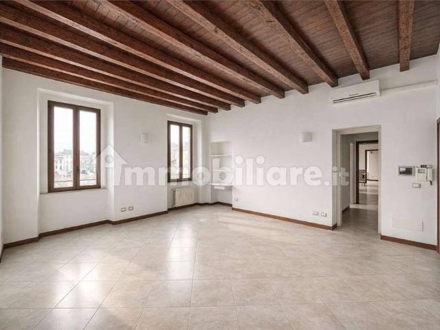Appartamento in affitto a Piemonte, Novara