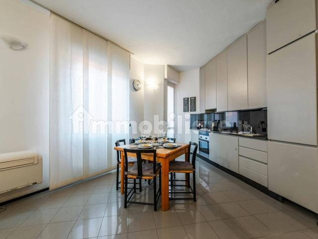 Appartamento in affitto a Municipio 9, Milano